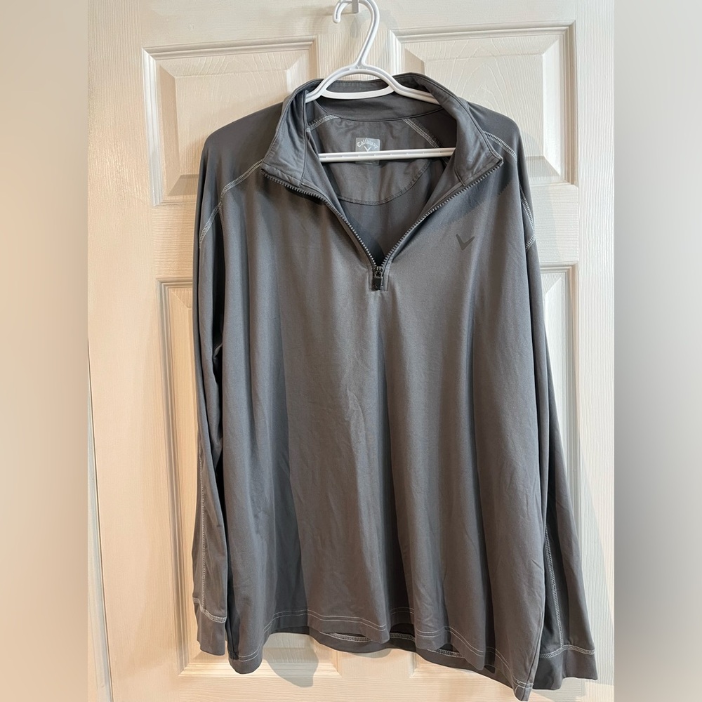 CALLAWAY Men’s grey half zip long sleeve shirt. Size XL.